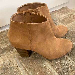 Old navy womens booties gently worn